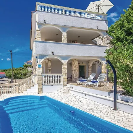 Holiday home Stunning In With Wifi