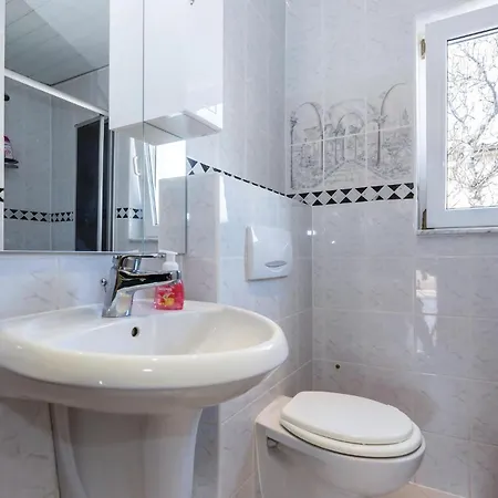 Holiday home Stunning In With Wifi Novi Vinodolski